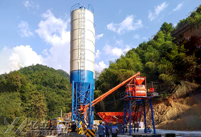 JS500混凝土攪拌機_hzs25攪拌站設備用戶生產(chǎn)現(xiàn)場實拍